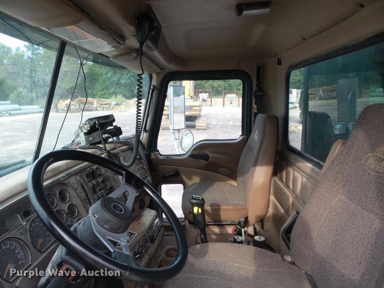 image for item DB6443 2004 Mack CV713 dump truck