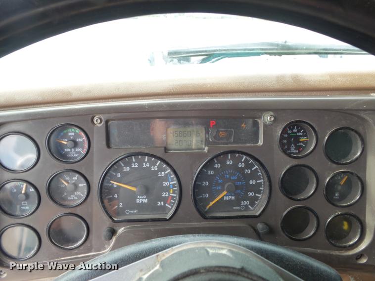 image for item DB6443 2004 Mack CV713 dump truck