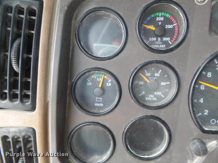 image for item DB6443 2004 Mack CV713 dump truck