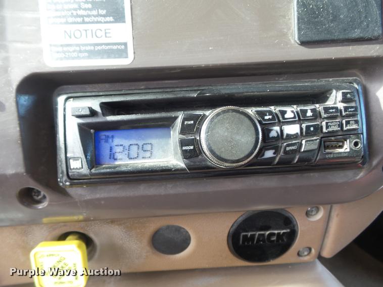 image for item DB6443 2004 Mack CV713 dump truck