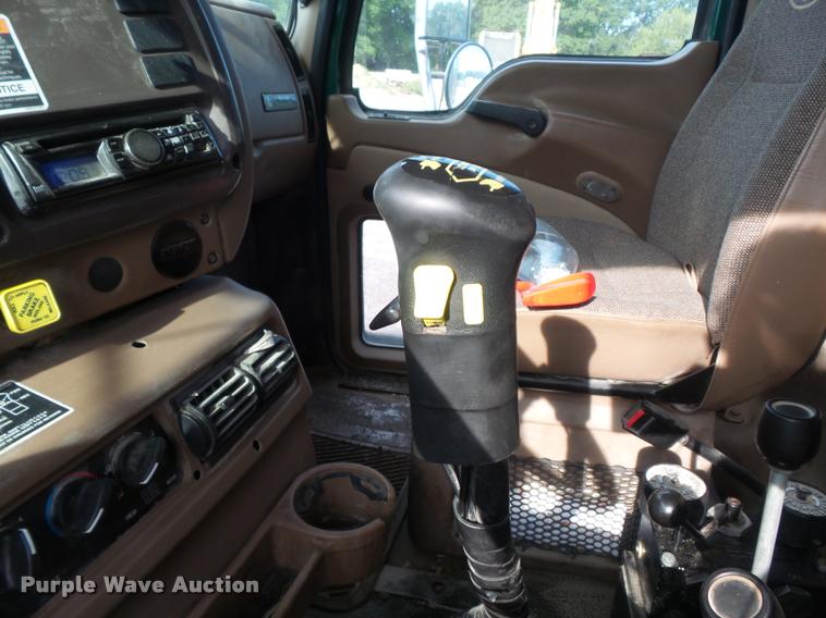 image for item DB6443 2004 Mack CV713 dump truck