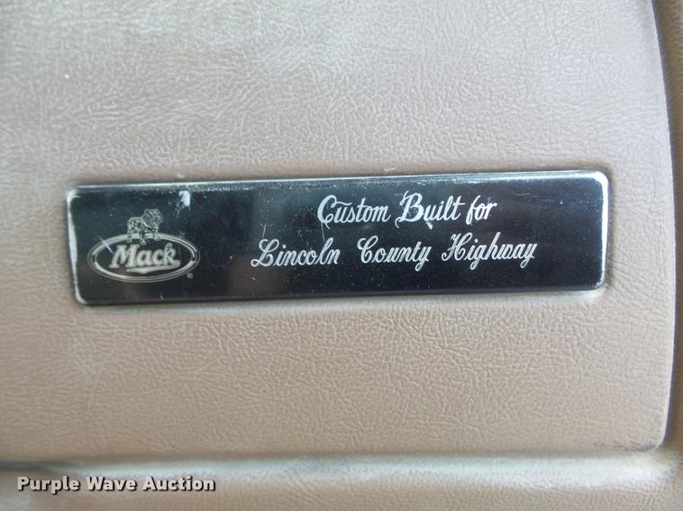 image for item DB6443 2004 Mack CV713 dump truck