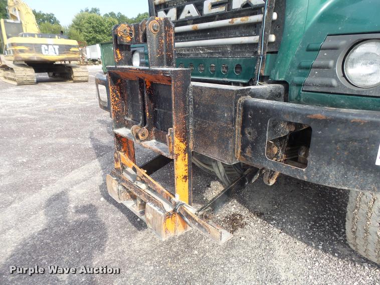 image for item DB6443 2004 Mack CV713 dump truck