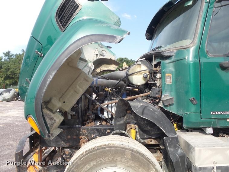 image for item DB6443 2004 Mack CV713 dump truck