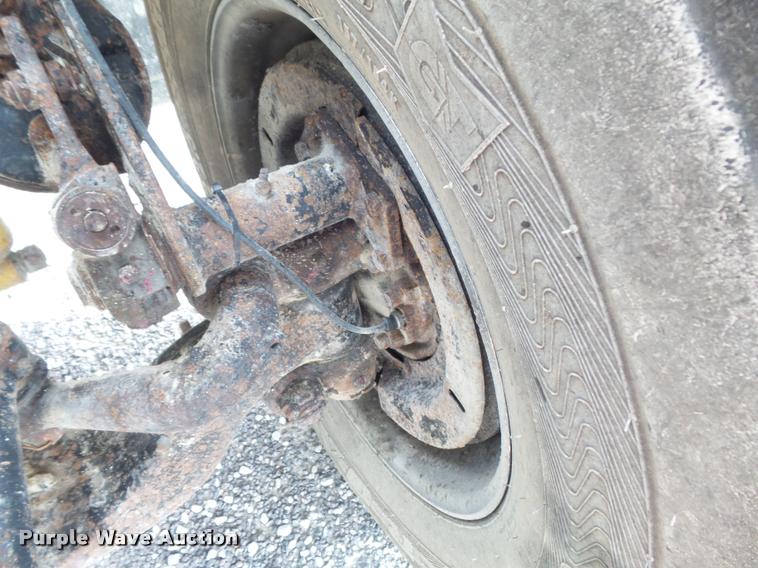 image for item DB6443 2004 Mack CV713 dump truck