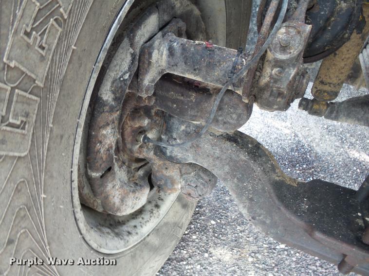 image for item DB6443 2004 Mack CV713 dump truck