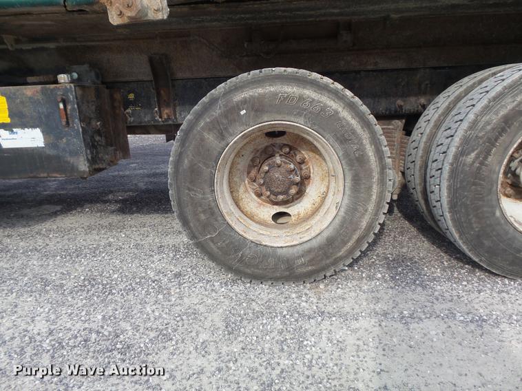 image for item DB6443 2004 Mack CV713 dump truck