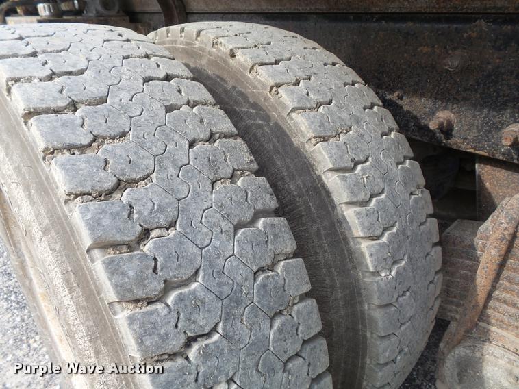 image for item DB6443 2004 Mack CV713 dump truck