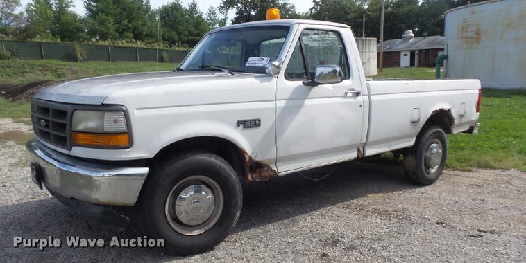 image for item DB6482 1993 Ford F250 HD XL pickup truck