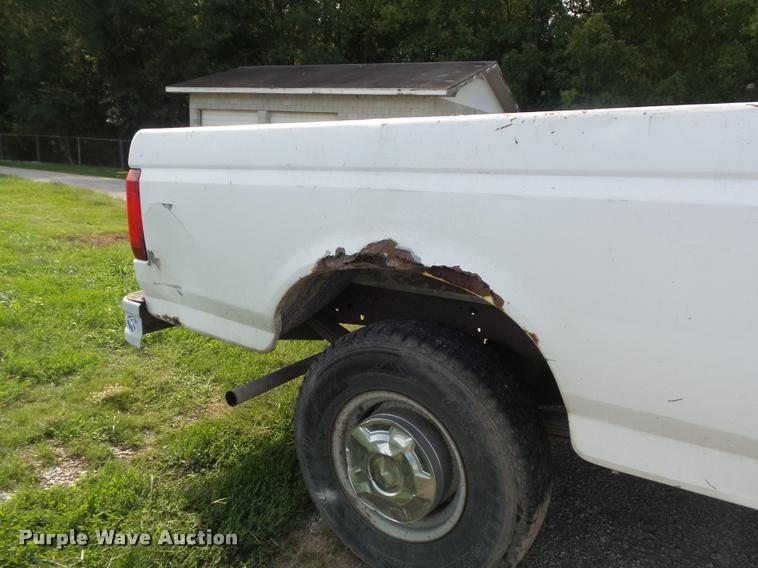 image for item DB6482 1993 Ford F250 HD XL pickup truck