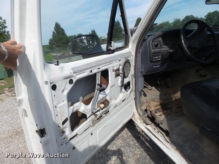 image for item DB6482 1993 Ford F250 HD XL pickup truck