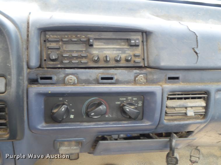 image for item DB6482 1993 Ford F250 HD XL pickup truck