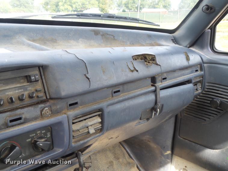 image for item DB6482 1993 Ford F250 HD XL pickup truck