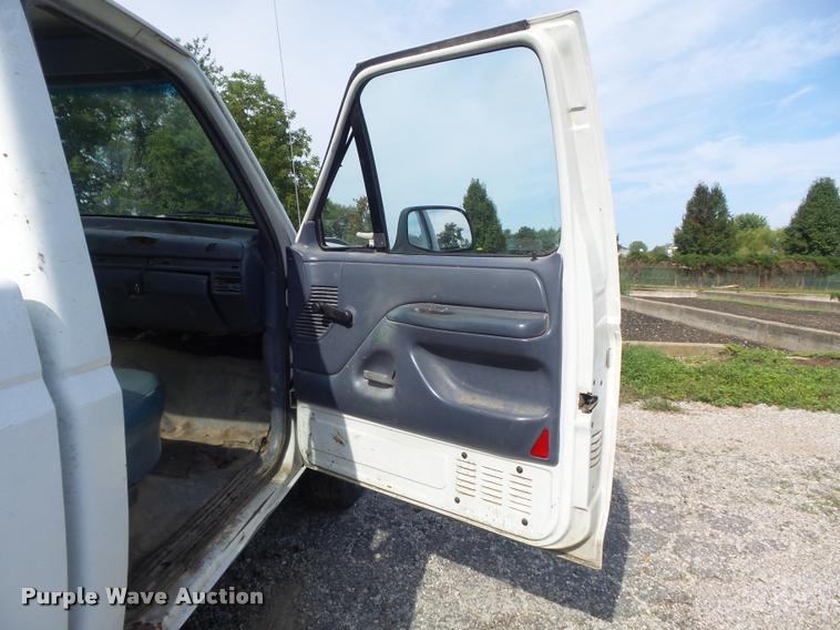 image for item DB6482 1993 Ford F250 HD XL pickup truck