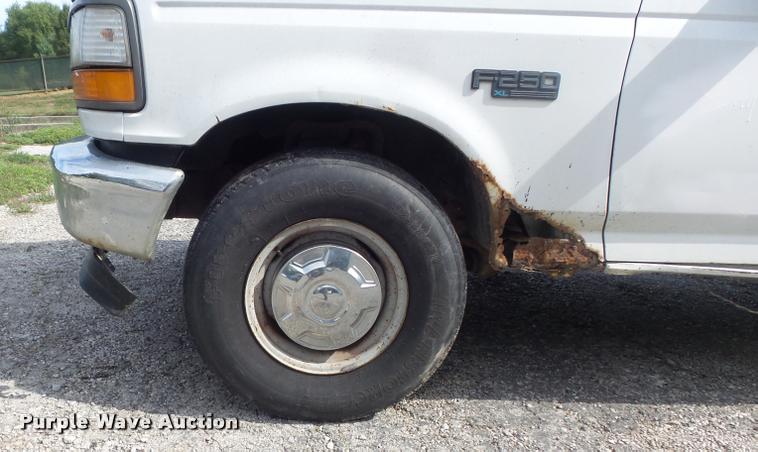 image for item DB6482 1993 Ford F250 HD XL pickup truck