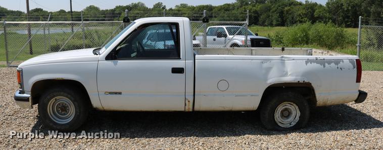 image for item DB9252 1994 Chevrolet 1500 pickup truck