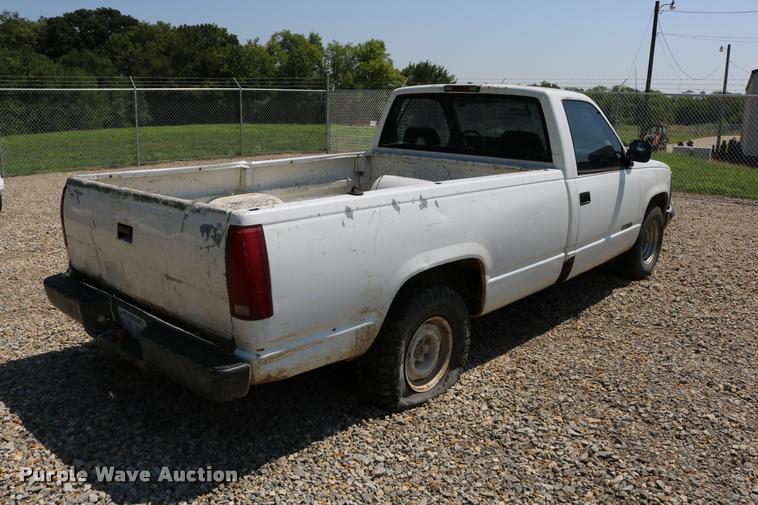 image for item DB9252 1994 Chevrolet 1500 pickup truck