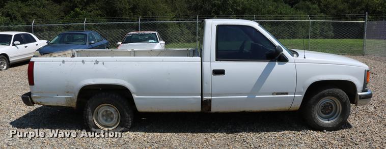 image for item DB9252 1994 Chevrolet 1500 pickup truck