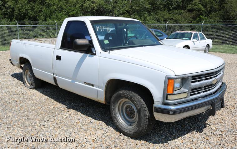 image for item DB9252 1994 Chevrolet 1500 pickup truck