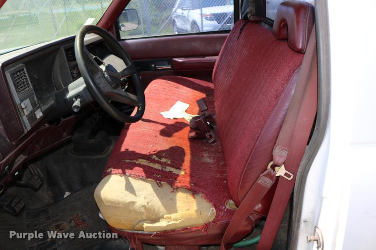 image for item DB9252 1994 Chevrolet 1500 pickup truck