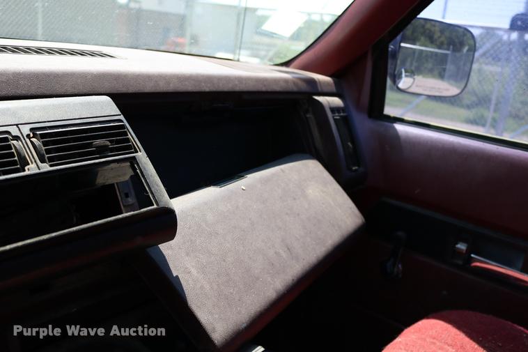 image for item DB9252 1994 Chevrolet 1500 pickup truck