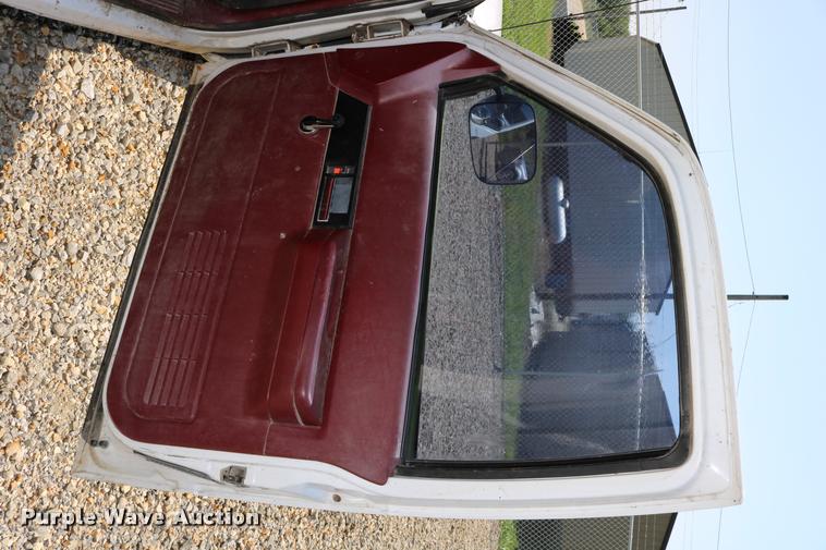 image for item DB9252 1994 Chevrolet 1500 pickup truck