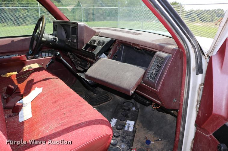 image for item DB9252 1994 Chevrolet 1500 pickup truck