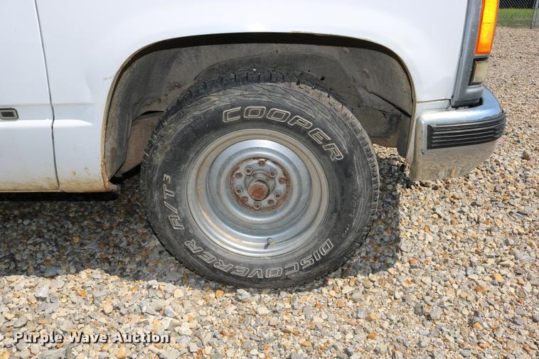 image for item DB9252 1994 Chevrolet 1500 pickup truck