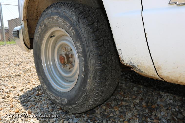 image for item DB9252 1994 Chevrolet 1500 pickup truck