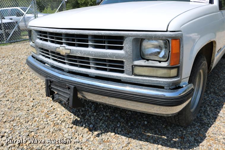 image for item DB9252 1994 Chevrolet 1500 pickup truck
