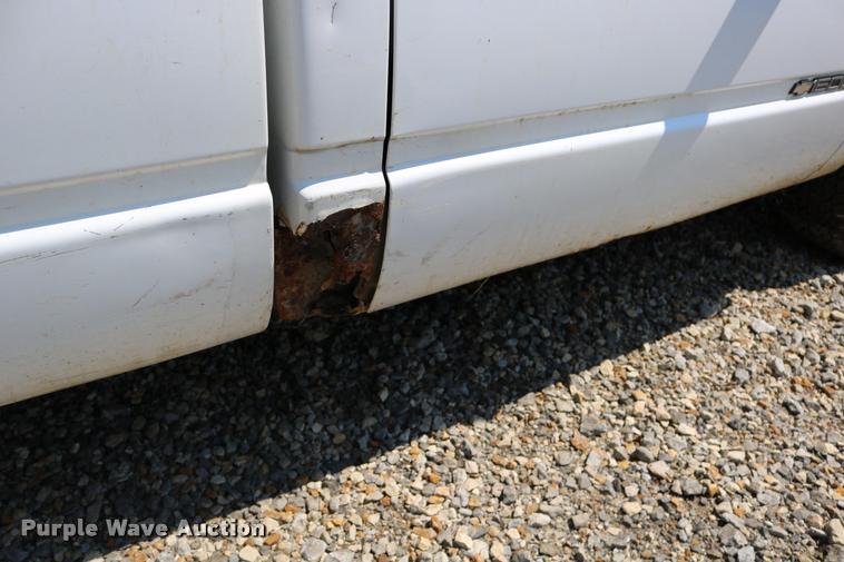 image for item DB9252 1994 Chevrolet 1500 pickup truck