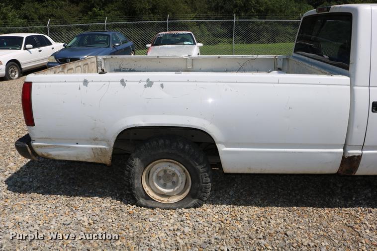 image for item DB9252 1994 Chevrolet 1500 pickup truck