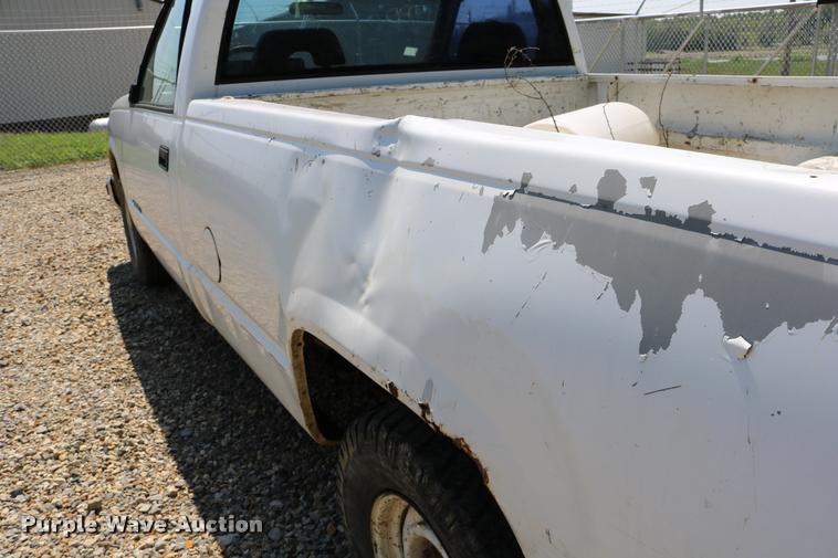 image for item DB9252 1994 Chevrolet 1500 pickup truck