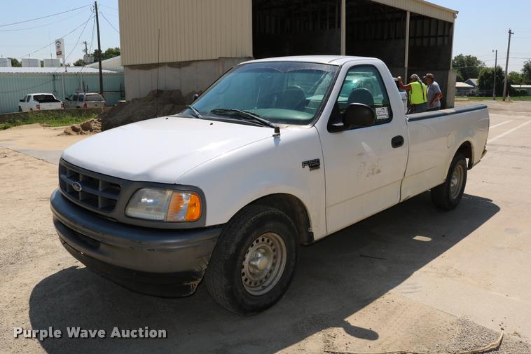 image for item DB9253 1998 Ford F150 pickup truck