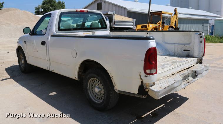 image for item DB9253 1998 Ford F150 pickup truck