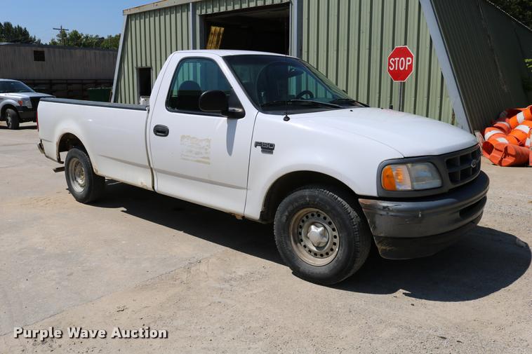 image for item DB9253 1998 Ford F150 pickup truck