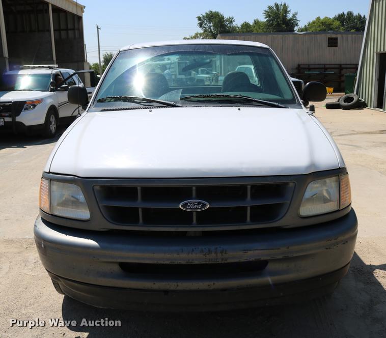 image for item DB9253 1998 Ford F150 pickup truck