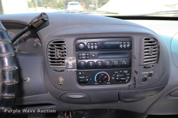 image for item DB9253 1998 Ford F150 pickup truck