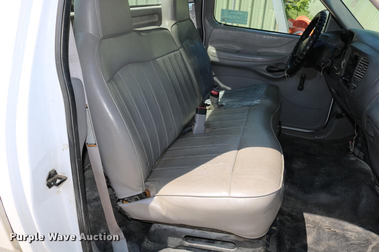 image for item DB9253 1998 Ford F150 pickup truck