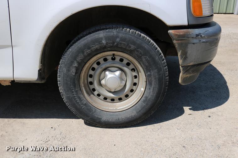 image for item DB9253 1998 Ford F150 pickup truck