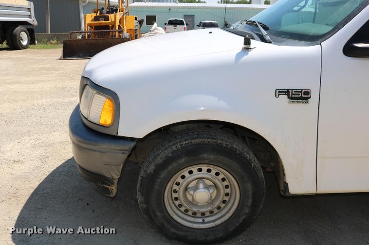 image for item DB9253 1998 Ford F150 pickup truck