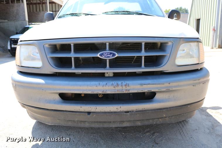 image for item DB9253 1998 Ford F150 pickup truck