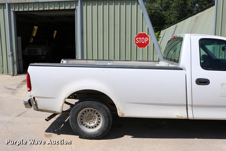 image for item DB9253 1998 Ford F150 pickup truck