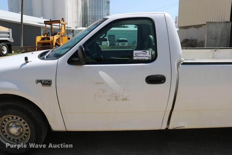 image for item DB9253 1998 Ford F150 pickup truck