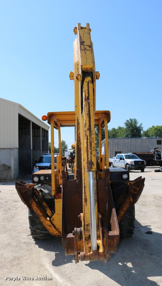 image for item DB9254 1978 John Deere 310AD backhoe