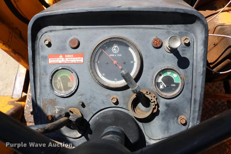 image for item DB9254 1978 John Deere 310AD backhoe