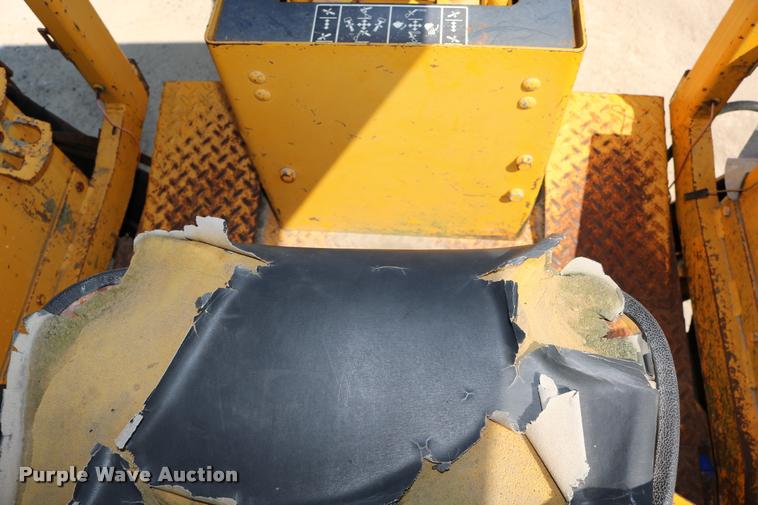 image for item DB9254 1978 John Deere 310AD backhoe