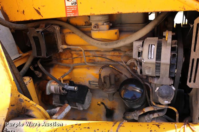 image for item DB9254 1978 John Deere 310AD backhoe
