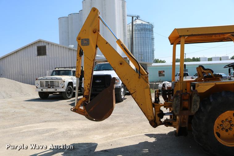 image for item DB9254 1978 John Deere 310AD backhoe