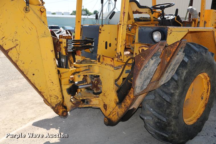 image for item DB9254 1978 John Deere 310AD backhoe
